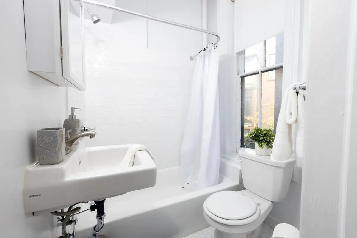 Apartment E10-1 Designer East Village Townhouse 1Br New York United States