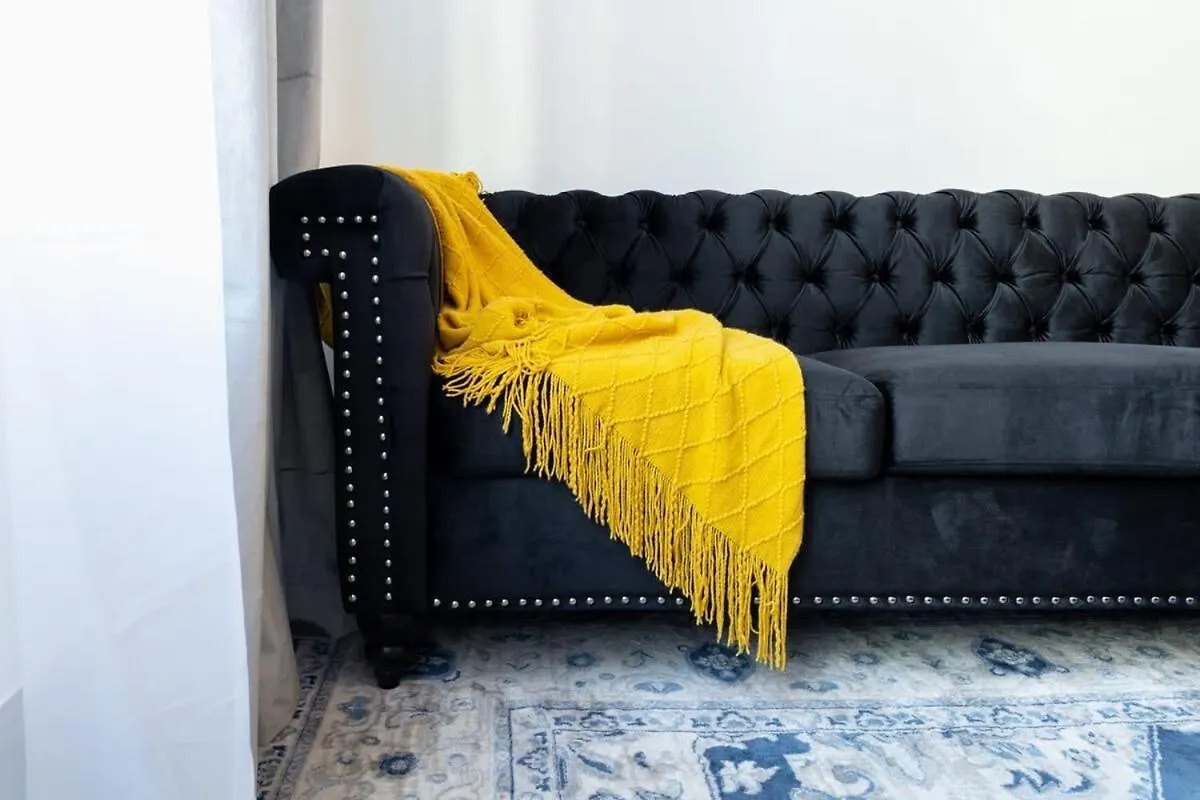 E10-1 Designer East Village Townhouse 1Br New York