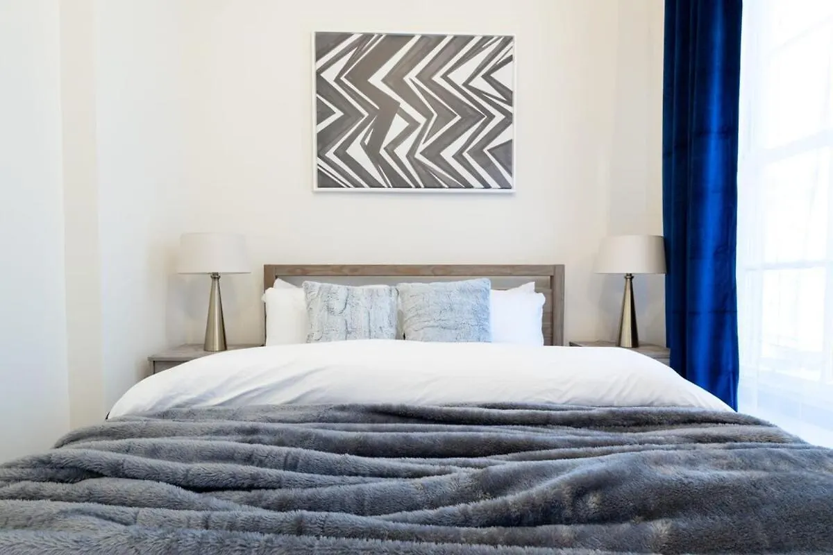 شقة E10-1 Designer East Village Townhouse 1Br نيو يورك