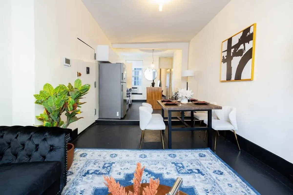 E10-1 Designer East Village Townhouse 1Br نيو يورك شقة