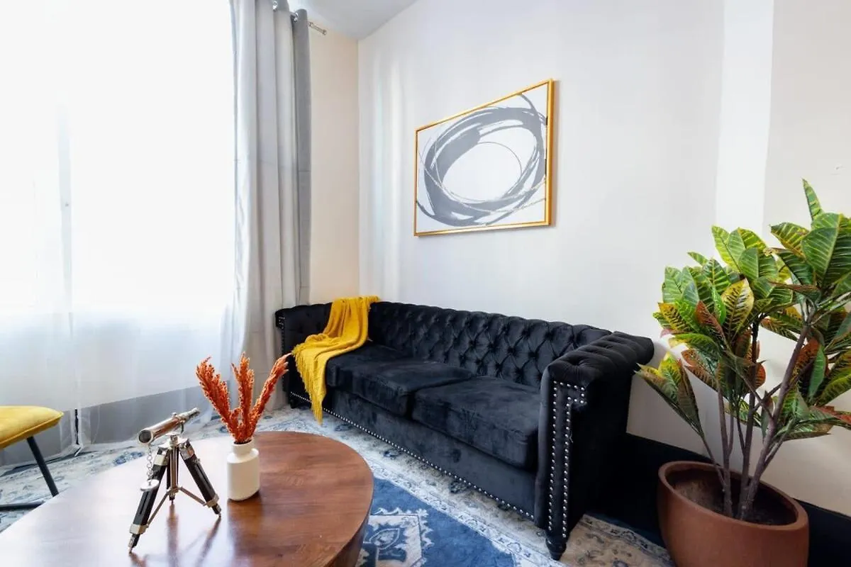 E10-1 Designer East Village Townhouse 1Br نيو يورك