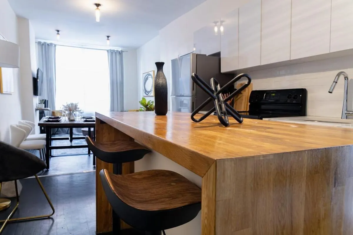 E10-1 Designer East Village Townhouse 1Br نيو يورك الولايات المتحدة الأمريكية