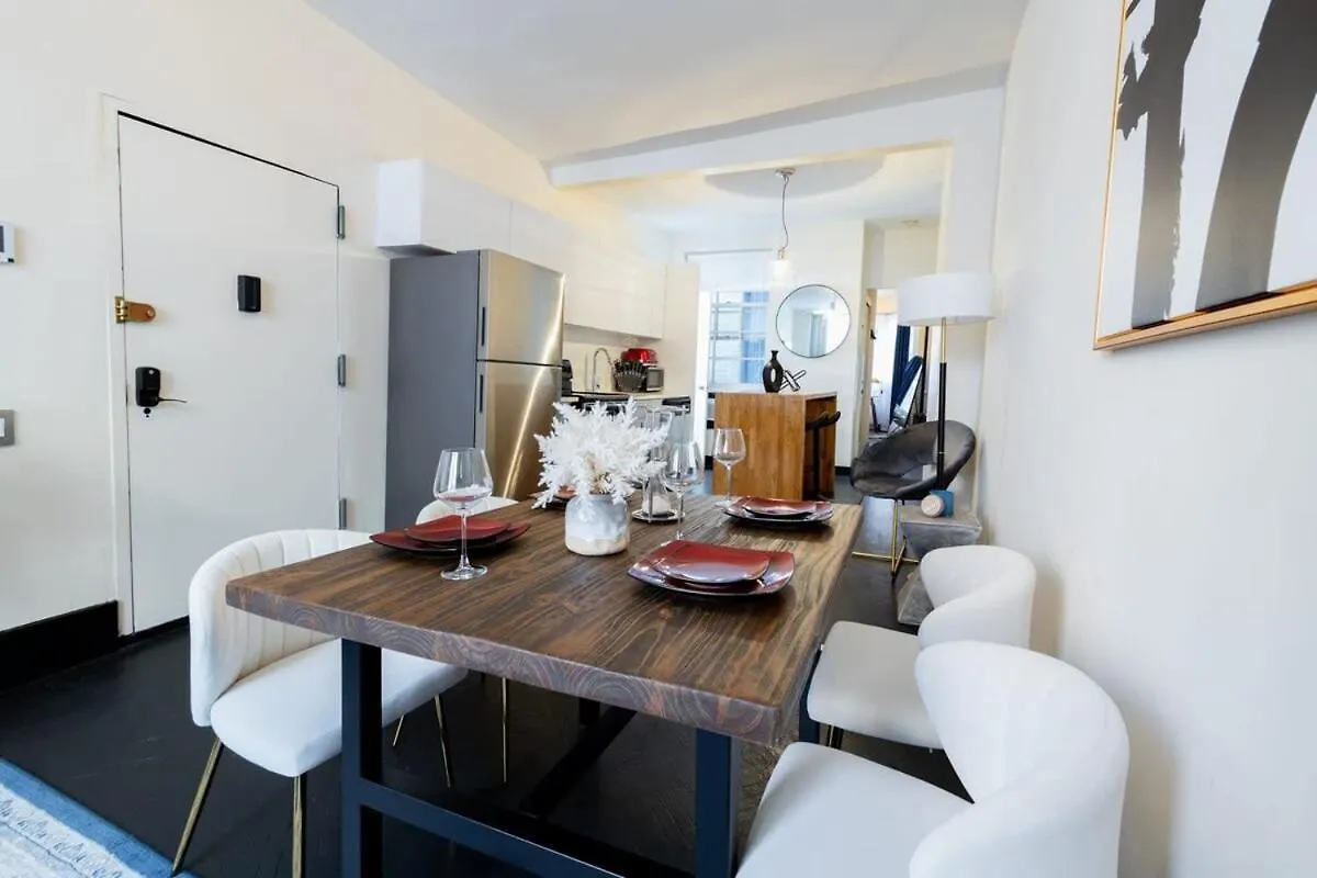 E10-1 Designer East Village Townhouse 1Br نيو يورك